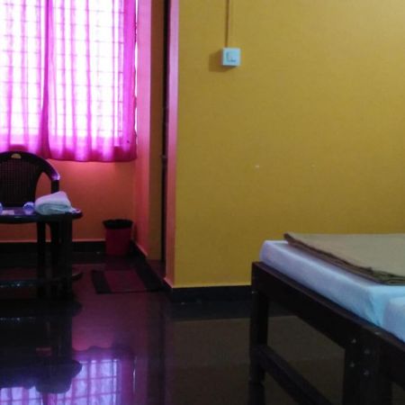 Shanthi Krishna Residency Gokarna  Bagian luar foto