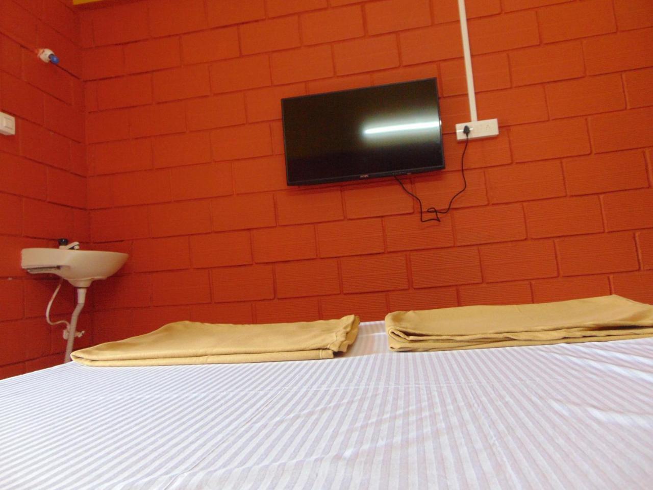 Shanthi Krishna Residency Gokarna  Bagian luar foto
