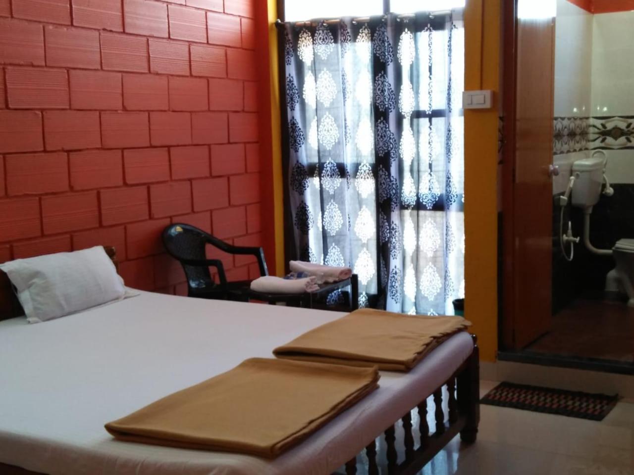 Shanthi Krishna Residency Gokarna  Bagian luar foto