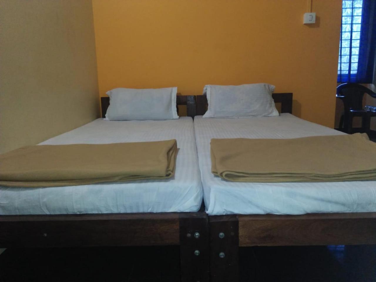 Shanthi Krishna Residency Gokarna  Bagian luar foto