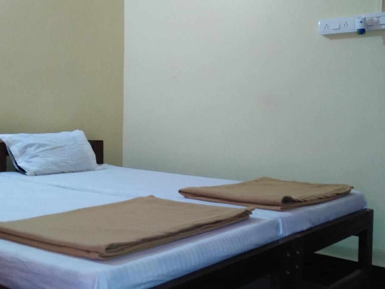 Shanthi Krishna Residency Gokarna  Bagian luar foto